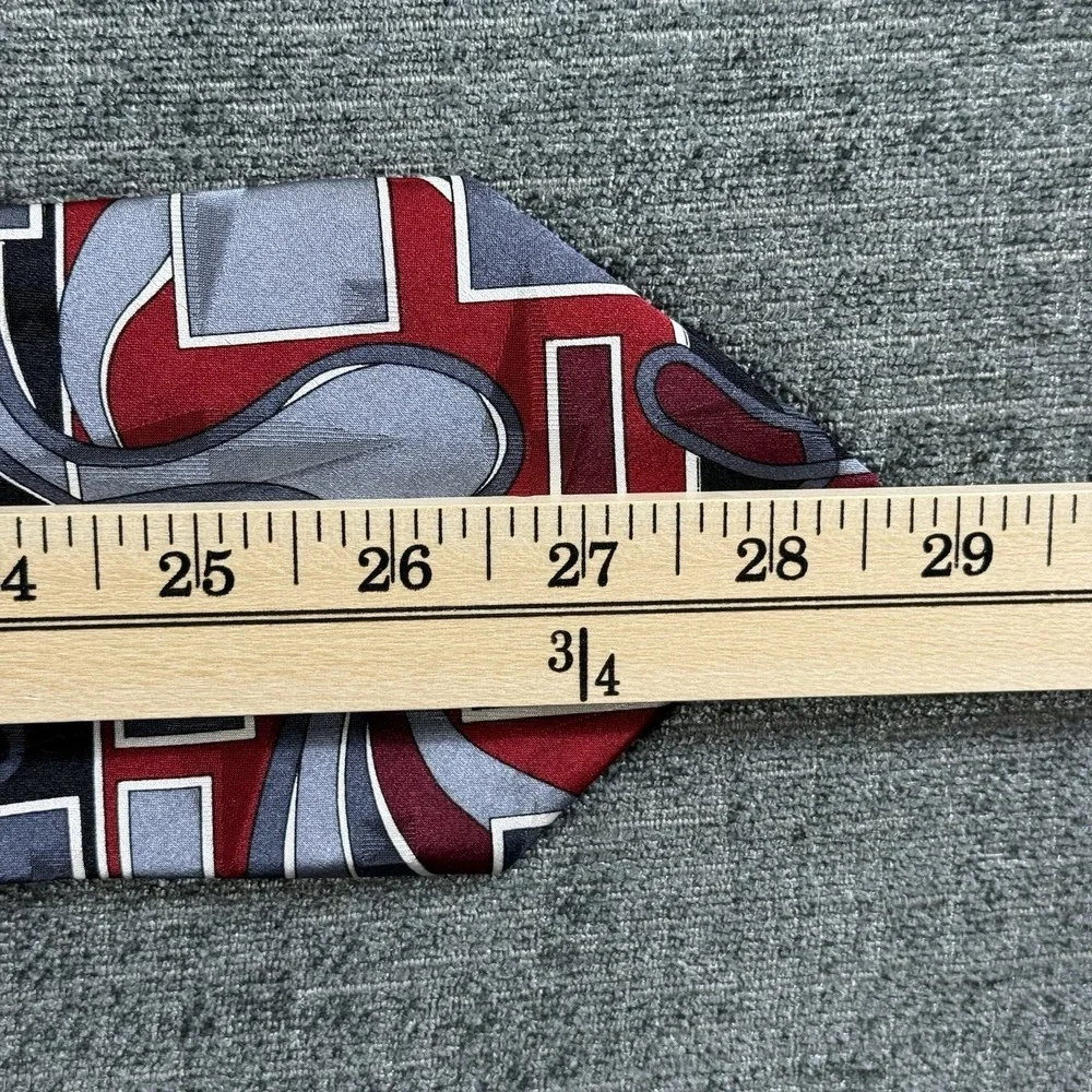 Screenplay by Martin‎ Wong Necktie Silk Red Gray Black Retro Made USA 57